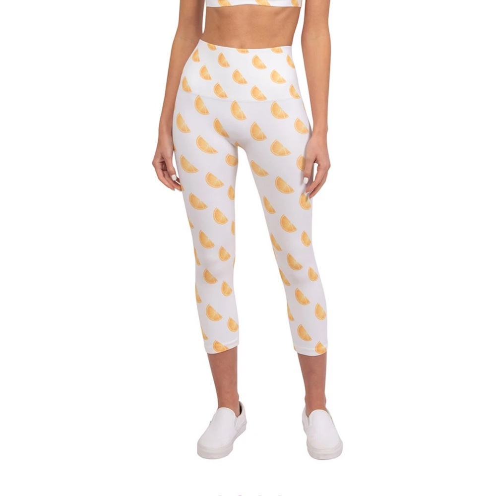 MORGAN STEWART SPORT Tangerine Capri Leggings NWT